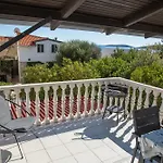 Vis Ivona I Daria Apartman *