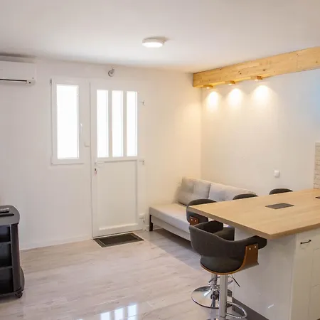 Vis Ivona I Daria Apartment