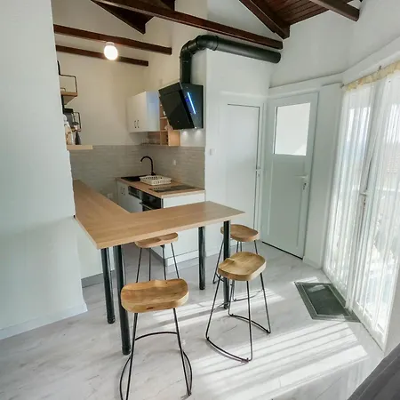 Apartment Vis Ivona I Daria