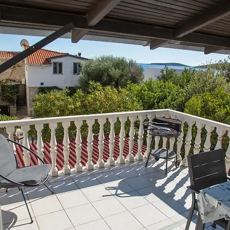 Vis Ivona I Daria Apartment *