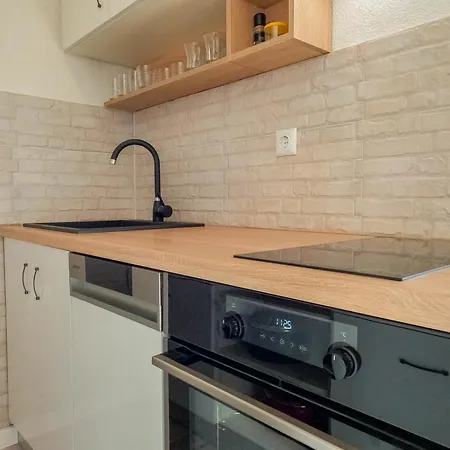 Apartment Vis Ivona I Daria *