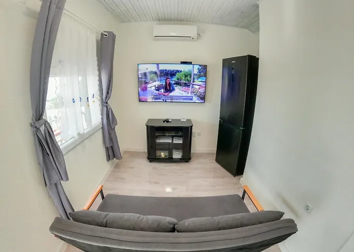 Vis Ivona I Daria Milna (Hvar)