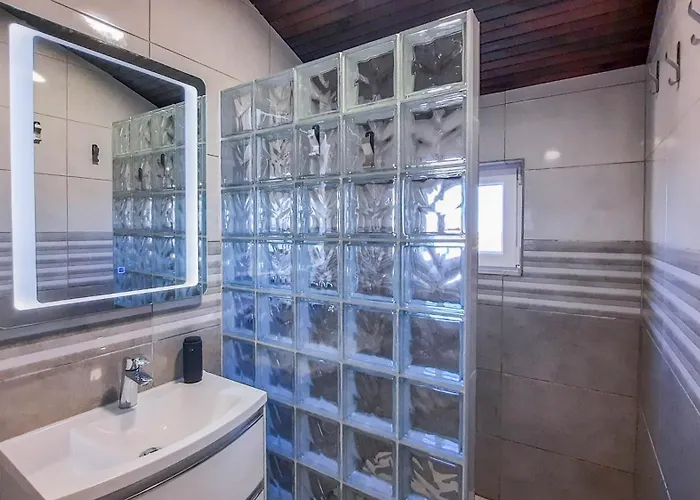 Vis Ivona I Daria * Milna (Hvar)